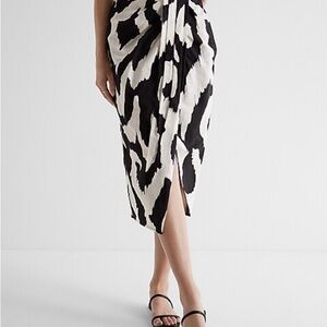 Black and White Patterned Women's Skirt